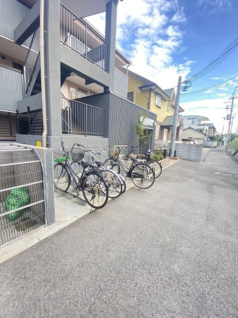プレミアムコート武庫川の駐車場|駐車場です