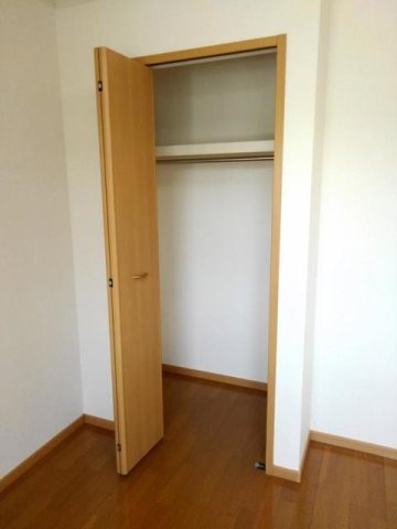 プラシード・パラッツオの収納|こまごまとしたものを収納できそうですね