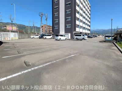 【駐車場】 | ヴィラ・アンソレイエ