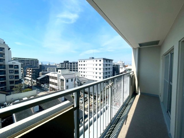 ◆リフォーム済み美室◆京阪「伏見桃山」駅徒歩３分◆三方角住戸◆藤和ライブタウン伏見桃山のバルコニー|バルコニー