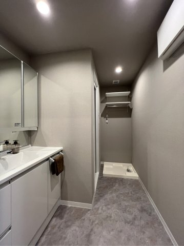 米子市錦町３丁目の中古マンションの洗面所