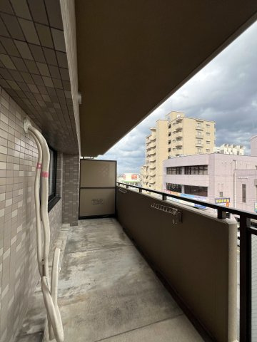 米子市錦町３丁目の中古マンションのバルコニー