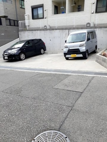 コンフォート名谷Ⅱの駐車場