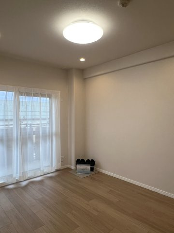 米子市西福原６丁目の中古マンションの洋室|洋室 6.3帖（LDK横）