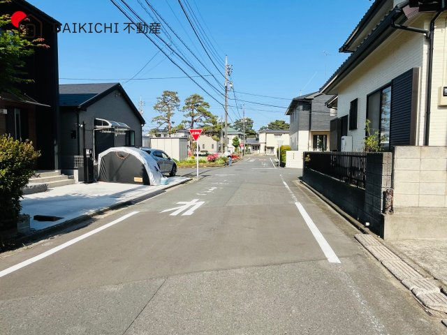 【前面道路含む現地写真】 | 川越市かすみ野2丁目　中古戸建