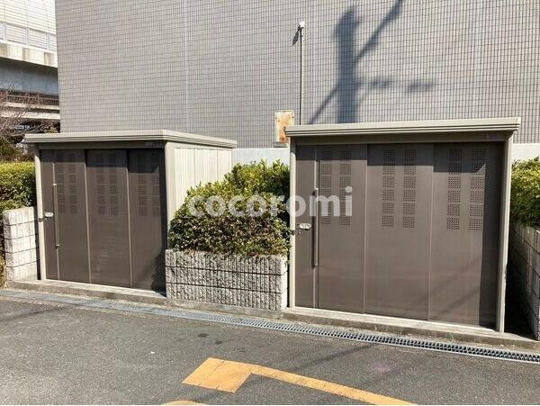 PHOENIX COURT 交野IIのエントランス