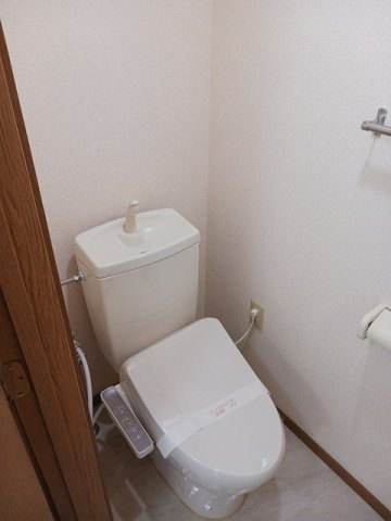 ラ・ティェラのトイレ|ゆったりとした空間のトイレです