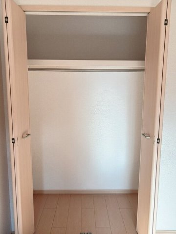 エテルノ・アロッジオ弐番館の収納|便利な収納スペースです