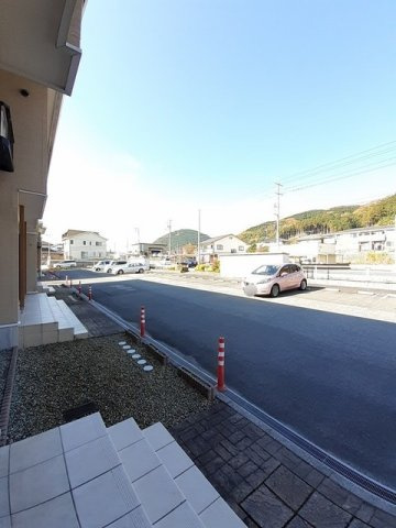 ハピネスコート　Ａの駐車場|駐車場に車を止められます