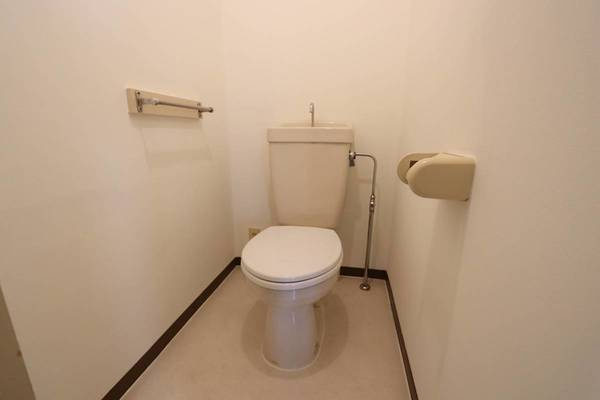 ビレッジハウス宮ヶ迫2号棟のトイレ|ビレッジハウスの同一物件・同一タイプの間取りの写真です