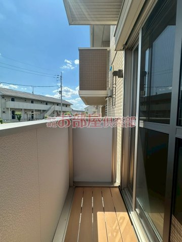 ランプロンのバルコニー|お洗濯にも便利なバルコニー付き