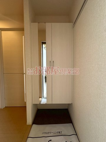 ランプロンの玄関|収納もある玄関です