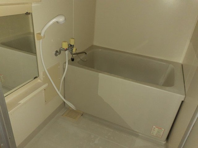 【浴室】 | サンビレッヂ野里 | 落ち着いた空間のお風呂です