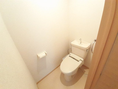 【トイレ】 | エスポワール鎌倉 | 清潔感のあるトイレです