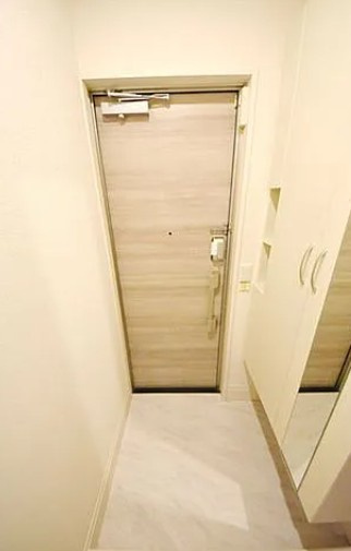 エクセリア中村北の玄関