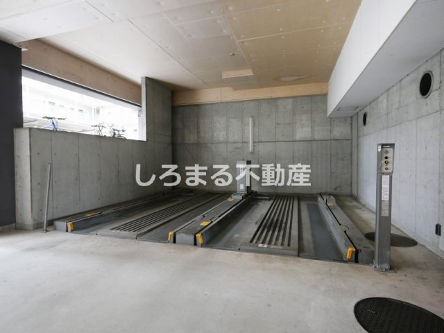 QCフラット北堀江の駐車場
