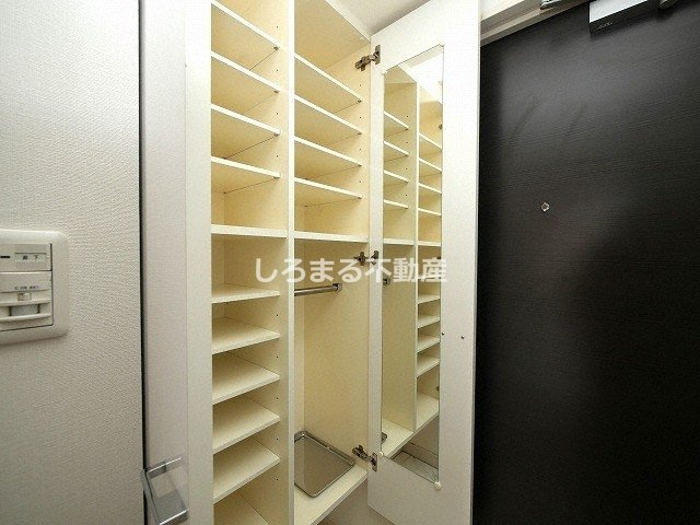 QCフラット北堀江の収納