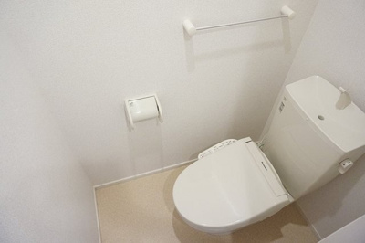 【トイレ】 | カレント・美郷Ⅲ | 落ち着いた色調のトイレです