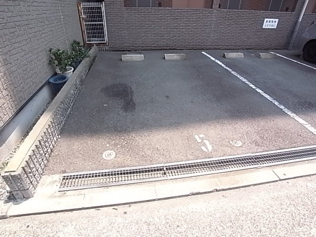 エスポワール三宮ＰＡＲＴⅡの駐車場