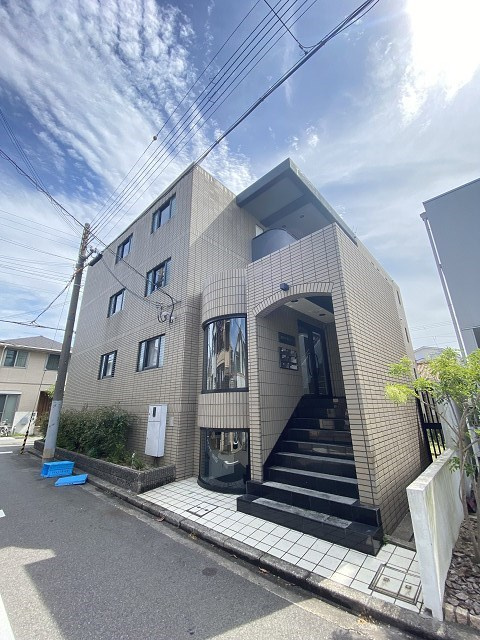 南甲子園ハイツの外観