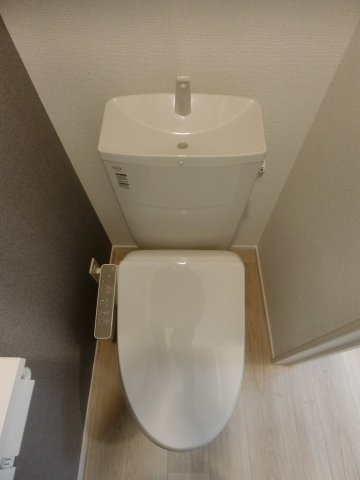 ヒカルサ境港外江町イーストⅡのトイレ
