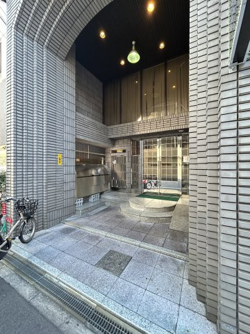 タイホウハイツ敷津2番館のエントランス