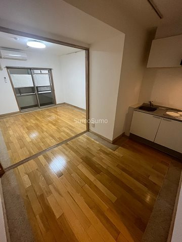 FUKUE BLDの居間・リビング