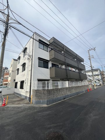 ロイヤルカーサ姫里の外観