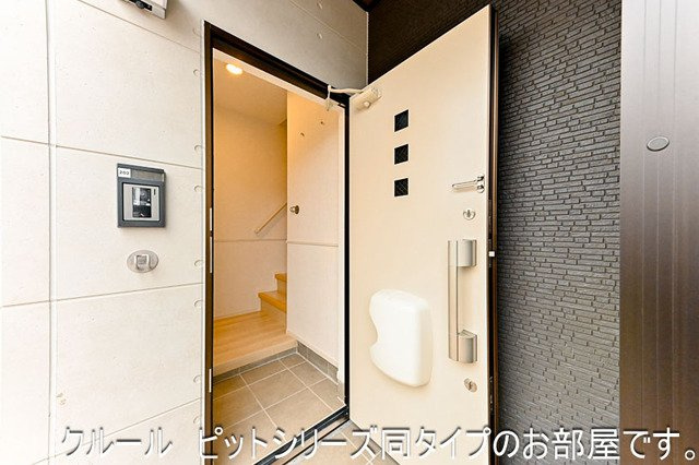 【玄関】 | コーポサンシャイン　Ⅱ | ゆったりとした玄関です