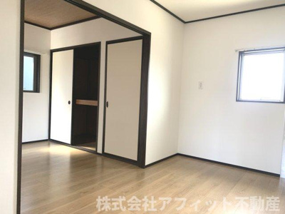 【居間・リビング】 | グランドール多治米 B棟 | DK9.2帖