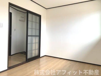【寝室】 | グランドール多治米 B棟 | 洋室4.6帖