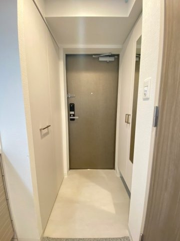 エスリードレジデンス大阪本町の玄関