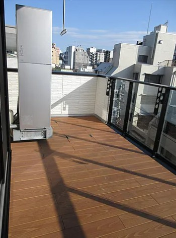 【バルコニー】