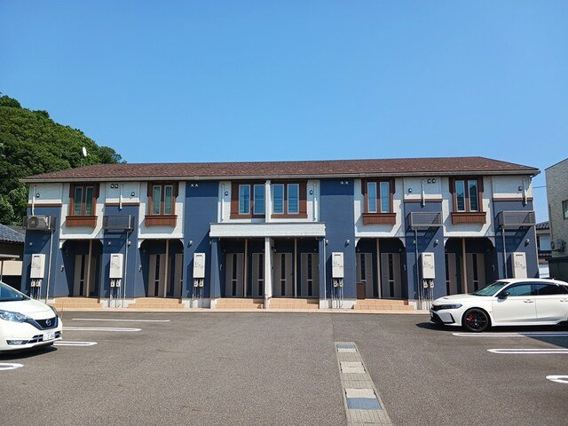 クレスト丸山の外観