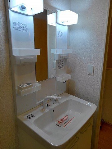 クレスト丸山の洗面所