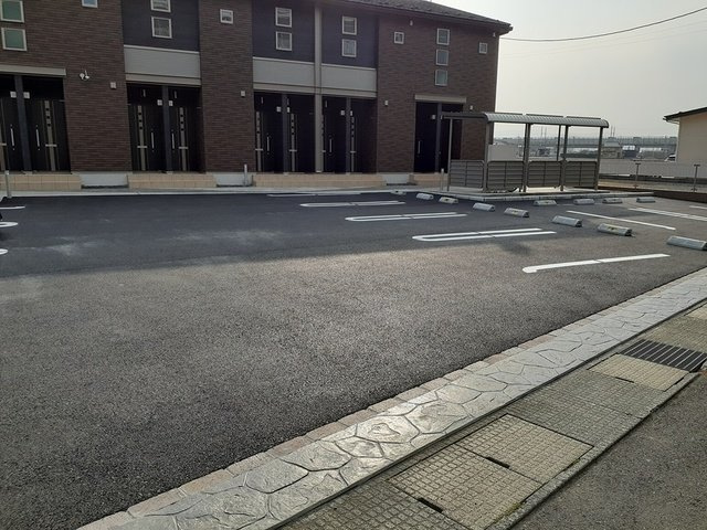 ボナール　ドエル　東森田の駐車場