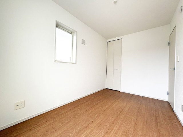 【子供部屋】 | 新座市栄2丁目　中古一戸建住宅　(保谷店) | 2階5.0帖/お好みのインテリアで安らぐ癒し空間が生まれます。