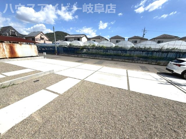 【駐車場】の画像