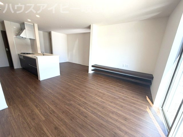【居間・リビング】の画像