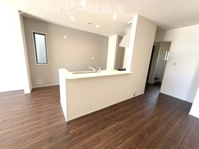 【居間・リビング】の画像