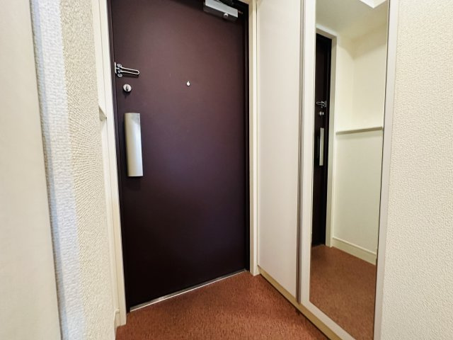 プレサンス桜通り葵の玄関