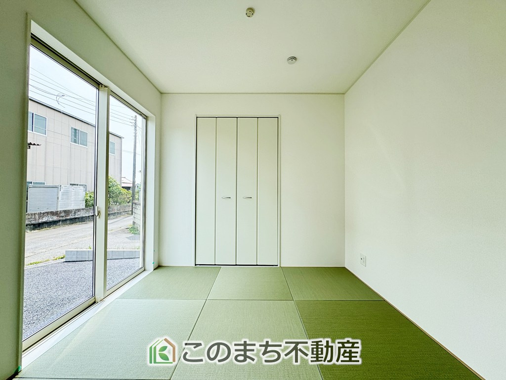 CRADLEGARDENさくら市馬場第1の和室|お子様のお昼寝にも便利な和室です。大きな窓から暖かな日差しが差し込みます♪