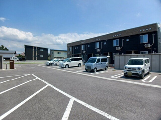 【駐車場】 | フェニックスＭ′ｓ | 駐車場に車を止められます