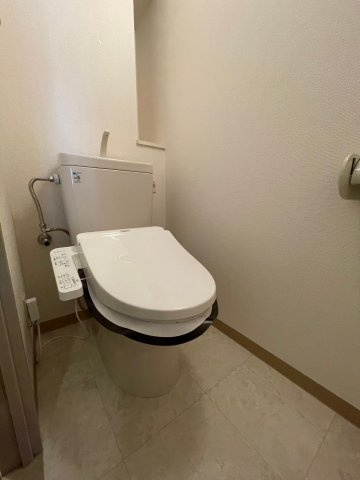 マイステージ逆瀬川のトイレ|清潔感のあるトイレです