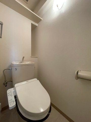 マイステージ逆瀬川のトイレ|シンプルで使いやすいトイレです