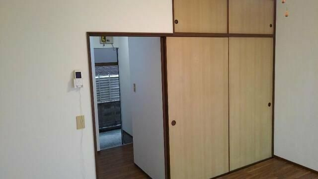 ポルシェ厚木の居間・リビング