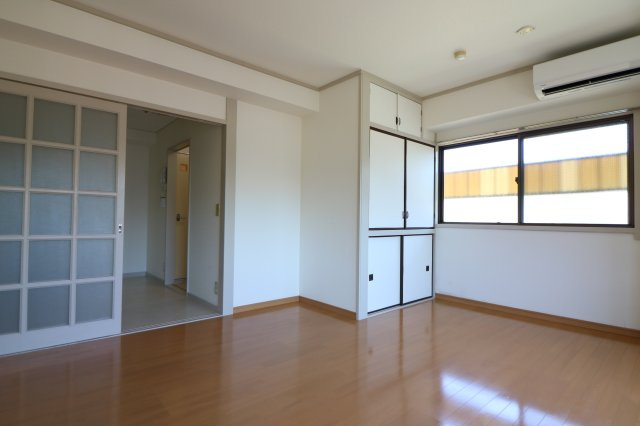 【居間・リビング】