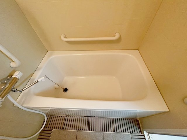 ノイハウス宝塚の浴室|コンパクトで使いやすいお風呂です