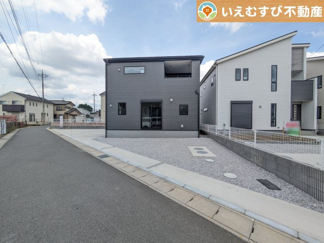 Livele Garden.S　大泉第16寄木戸の庭|BBQや駐車スペースにも
お車が多い時には駐車スペースに、外遊びやBBQ、プールも楽しめそう♪