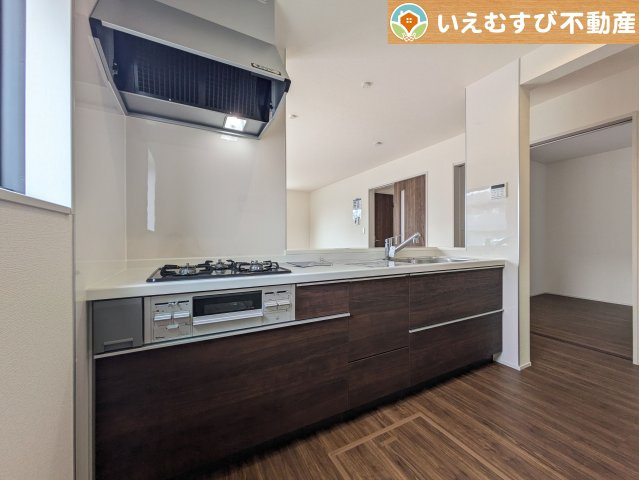 Livele Garden.S　大泉第16寄木戸のキッチン|機能性収納性に溢れるキッチン
収納もたっぷり付いていてすっきり片付く！毎日楽しくお料理が出来そうです！